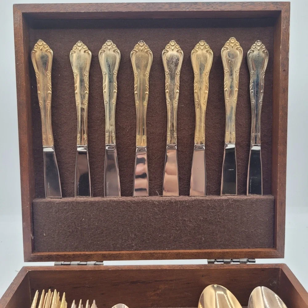 Golden Rose Tiara‎ by Towle Silversmiths 44 Pieces Service for 8 Korea Flatware